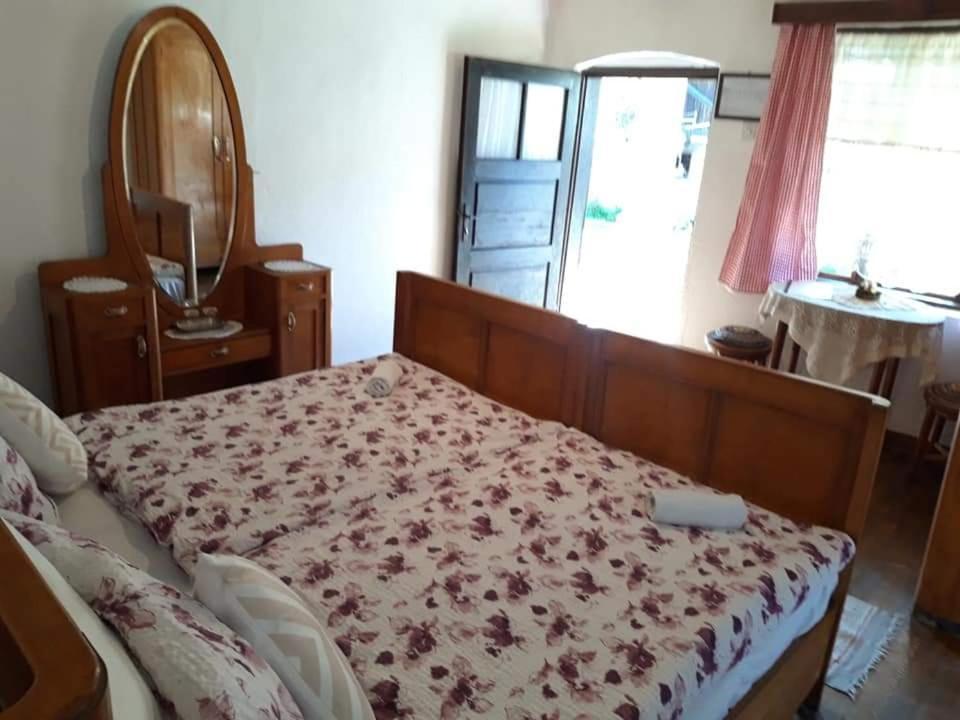 Gradiste Snasini Kucari Bed & Breakfast エクステリア 写真